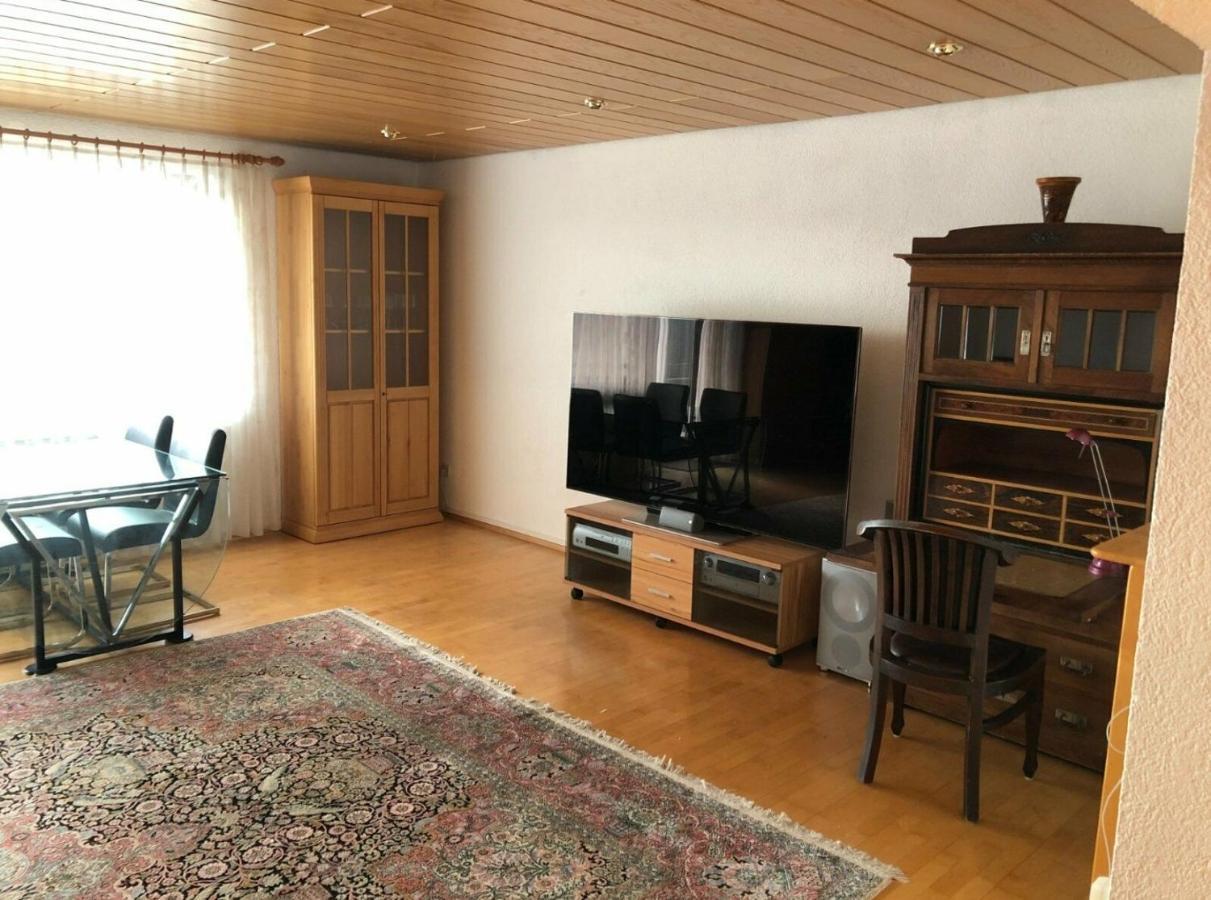 Wohnung Fuer 4 Personen, 2 Schlafzimmer, 2 Parkplaetze, Wlan Konstanz Bagian luar foto