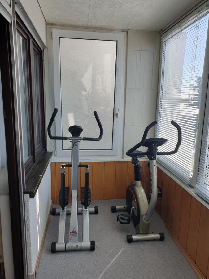 Wohnung Fuer 4 Personen, 2 Schlafzimmer, 2 Parkplaetze, Wlan Konstanz Bagian luar foto