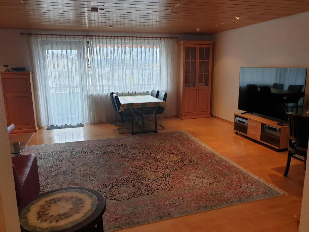 Wohnung Fuer 4 Personen, 2 Schlafzimmer, 2 Parkplaetze, Wlan Konstanz Bagian luar foto